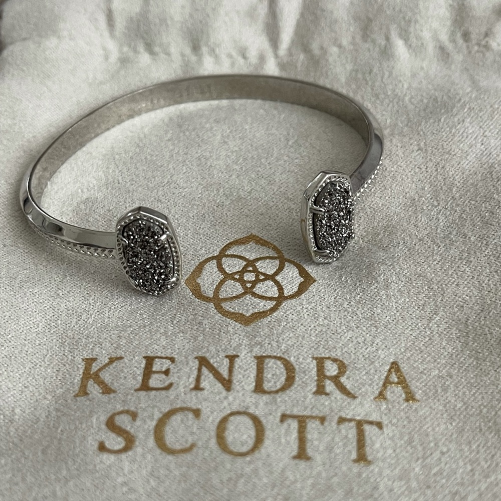 Kendra Scott bracelet